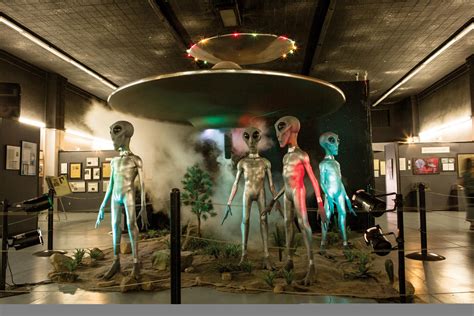 Roswell – Ufo-skräck och tonårskärlek bland ökenstormarna